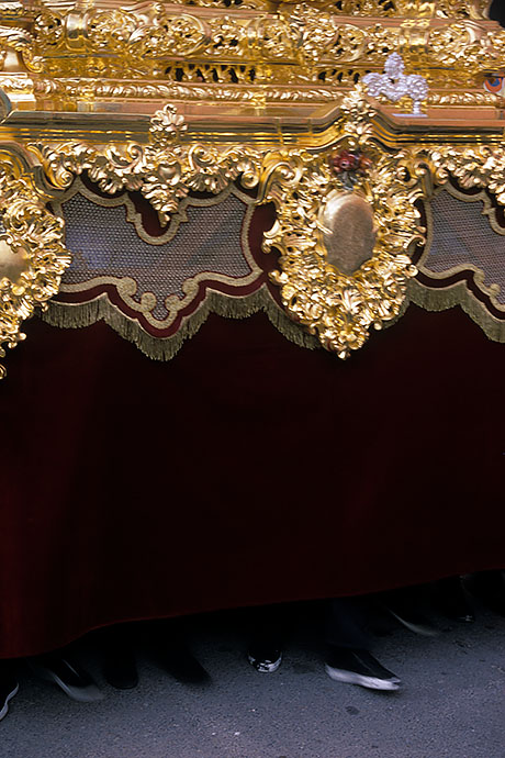 The feet of the men carrying one of the altars. Image: Michel Meijer